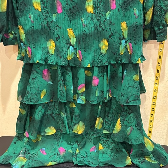 Lisa Michaels Green and Yellow floral Dress - Picture 5 of 7